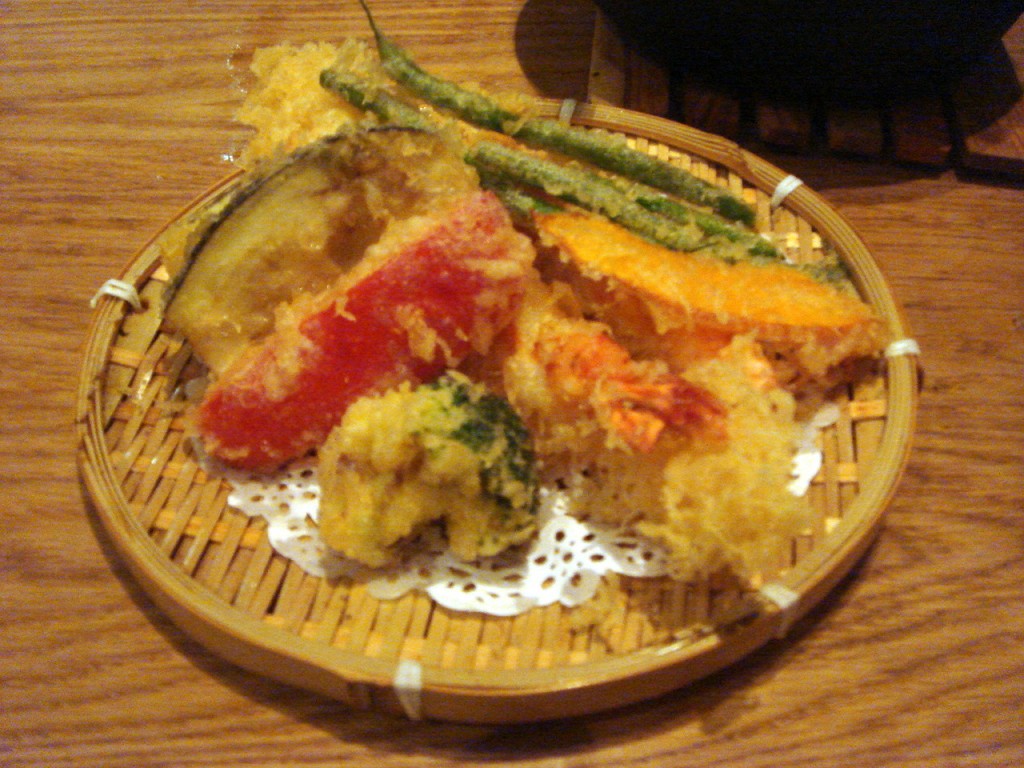 Prawn & vegetable tempura