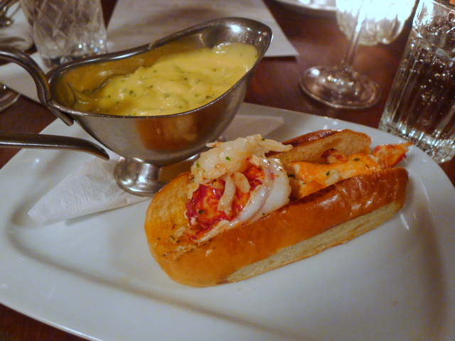 Lobster roll 
