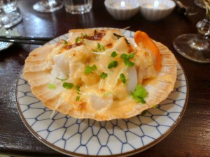 Scallops with creamy spicy sauce