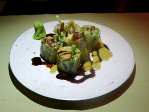 Tomo - tuna & avocado roll