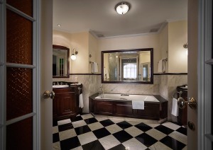 Eastern & Oriental Hotel - London Food Blog - Deluxe room bathroom
