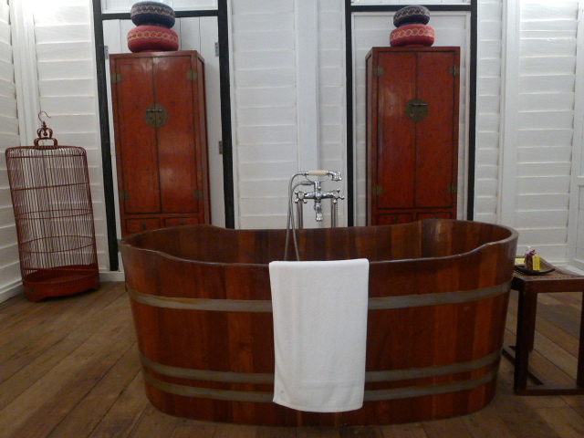 Temple Tree Resort - London Food Blog - Traditional Malay bathtub