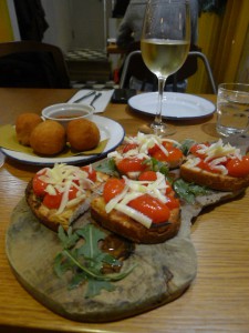Amici Miei - London Food Blog - Bruschetta & arancini